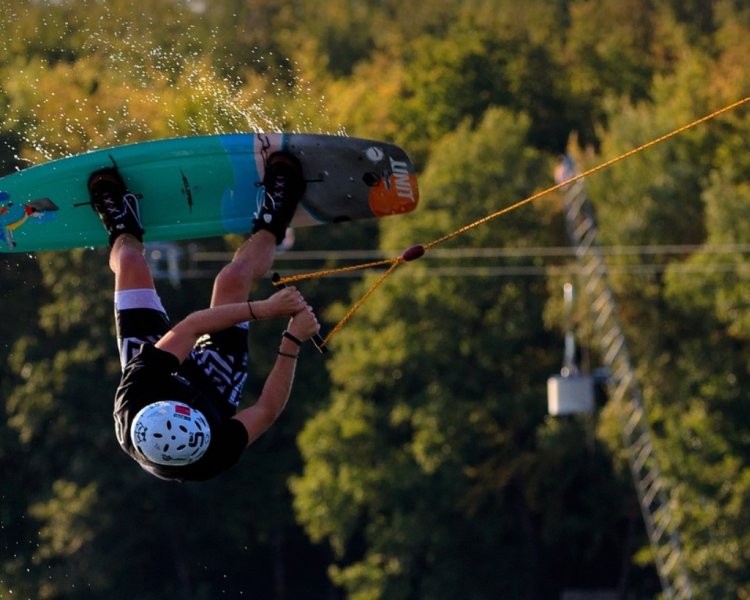 This is How Fast You Need To Go To Wakeboard! (Scary?)